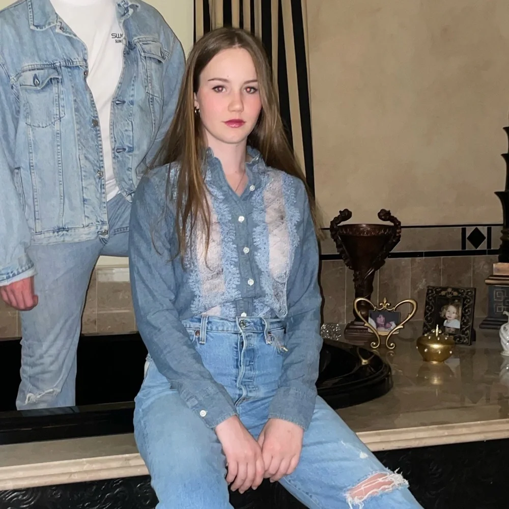 GUESS denim button down blouse - Picture 5 of 5